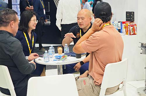 超越无限！迈贝特亮相澳洲展，促进可再生能源发展
